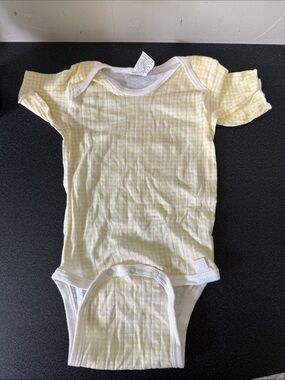 Hanes Yellow & White Baby One-Piece Bodysuit 90’s 80’s